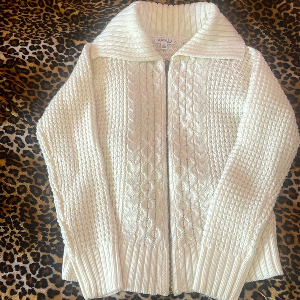 St.John’s bay white zip up sweater